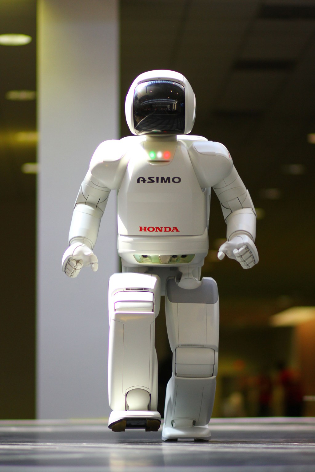 Miraikan: robots and the future of Japan