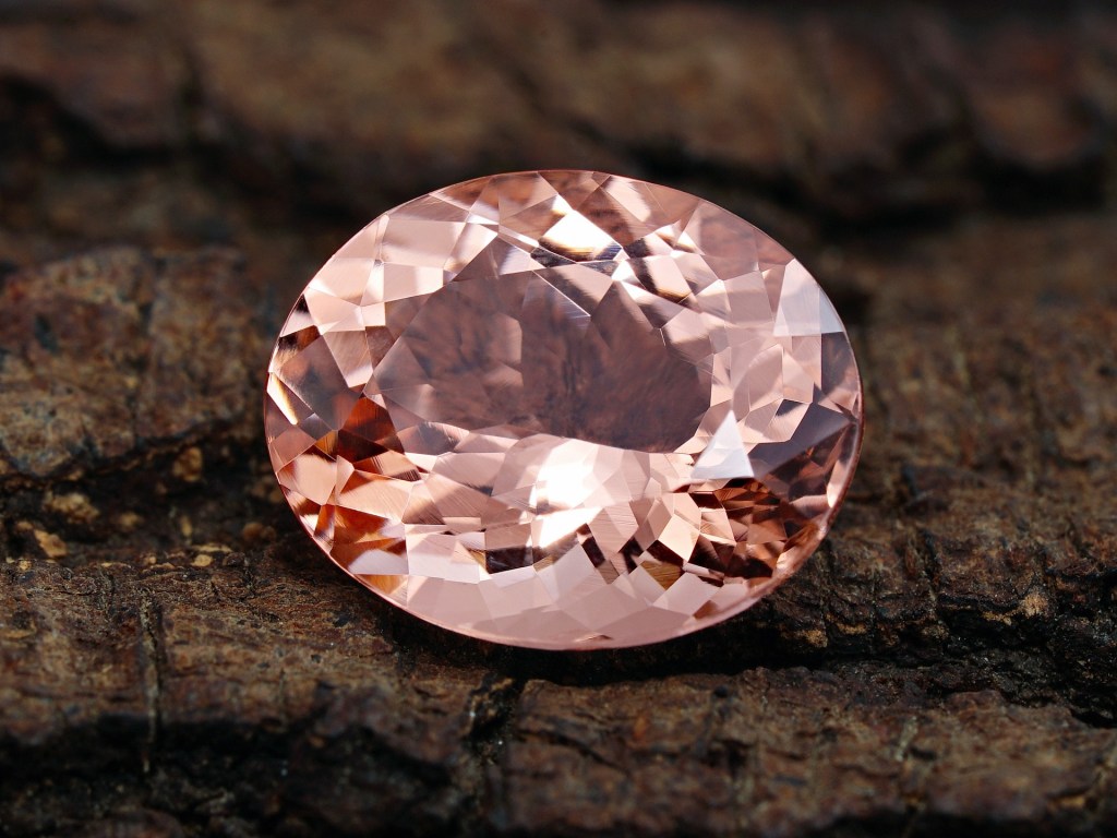 Morganite | The Engagement Ring Gemstone of Younger Generations